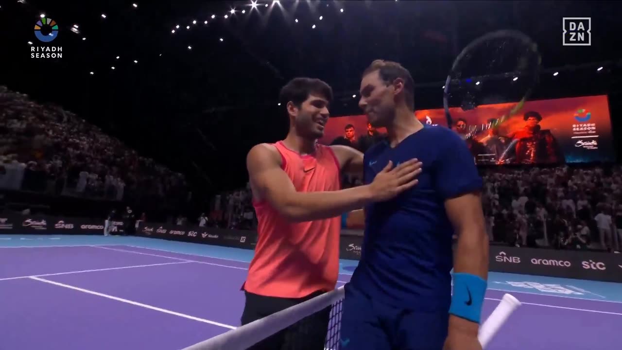 Carlos gets the W over Rafa and he’ll face Sinner in the SixKingsSlam final on Saturday 🙏