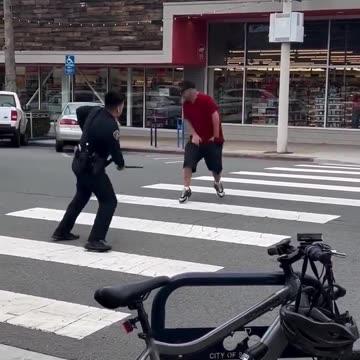 Wimpy Cop Scared of White Tweeker