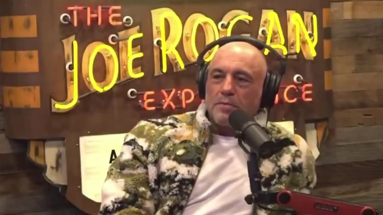 Joe Rogan F Trudeau