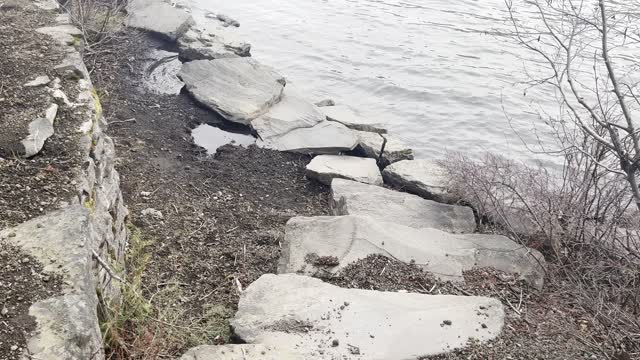 Rocky Steps Access Point to Beautiful Suttle Lake – Central Oregon – 4K