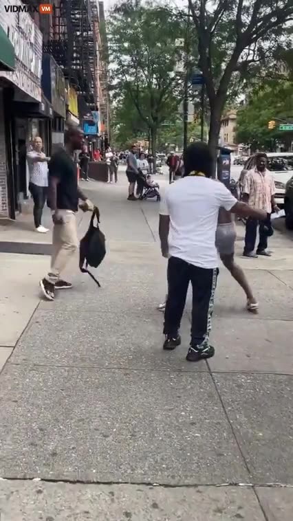 WHATEVER YOU BROS DO 👘 DON'T MESS WITH BRUCE LEE ROY!