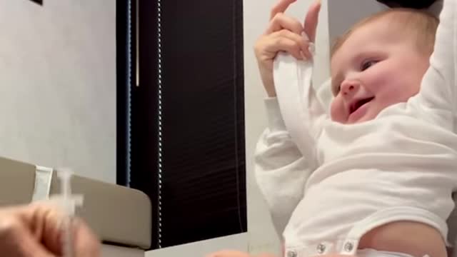 Sofia didn't even flinch because of this caring doctor! 💉