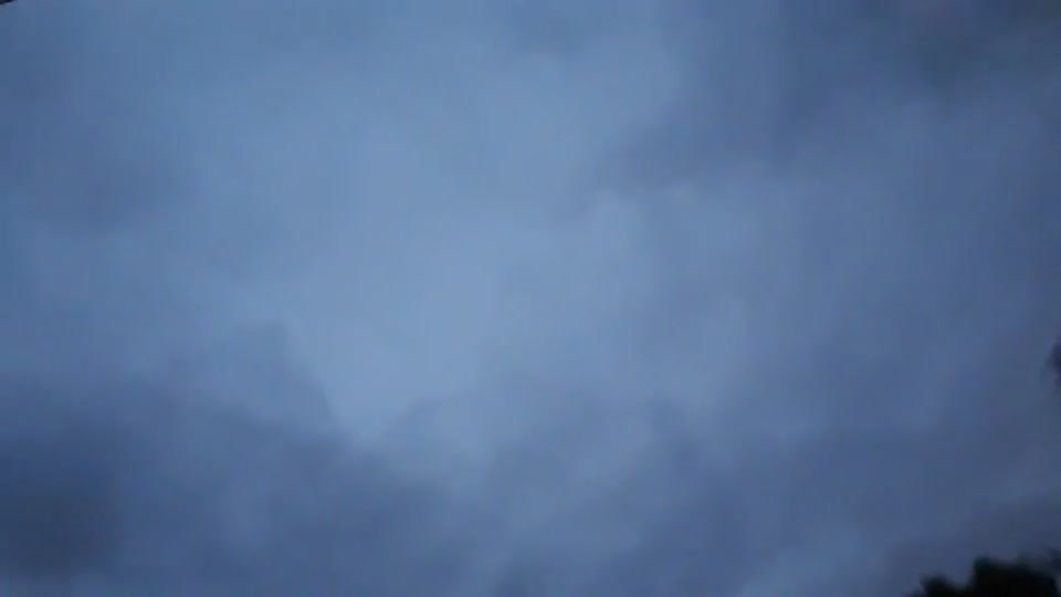 Himmel in Berlin am 1. Juli 2022 um 21:50 Uhr
