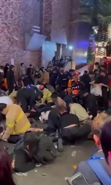 In Seul during Halloween celebrations people wanted to see a K-pop star closer...