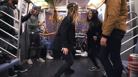 Kids set up dj booth in subway subwaychella