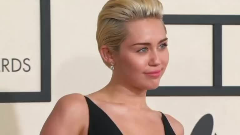 Miley Cyrus to host MTV Video Music Awards