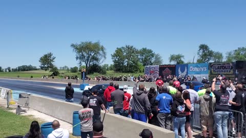 Drag Racing To The Max!
