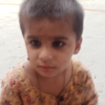 Nuk da coka sing by a child