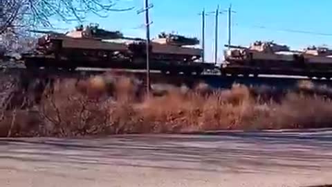 A video of a convoy of army tanks in Idaho