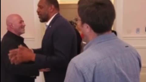 CNN Corners Giuliani At Presser, Vernon Jones Defends America's Mayor