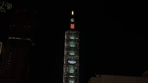 Taiwan’s tallest building in Taipei: "Speaker Pelosi. Welcome to TW. Thank you. TW ❤️ US."