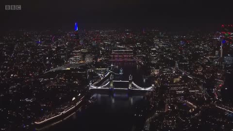 Happy New Year Live! 🎆 Massive London Fireworks 2022