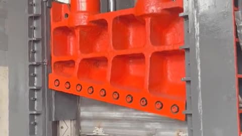 Cool Video - Hydraulic cutter