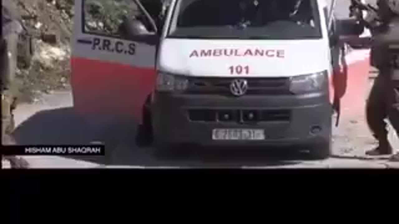 V20 This needs to be seen to be believed. IDF forcibly stop paramedics from saving a life and then a