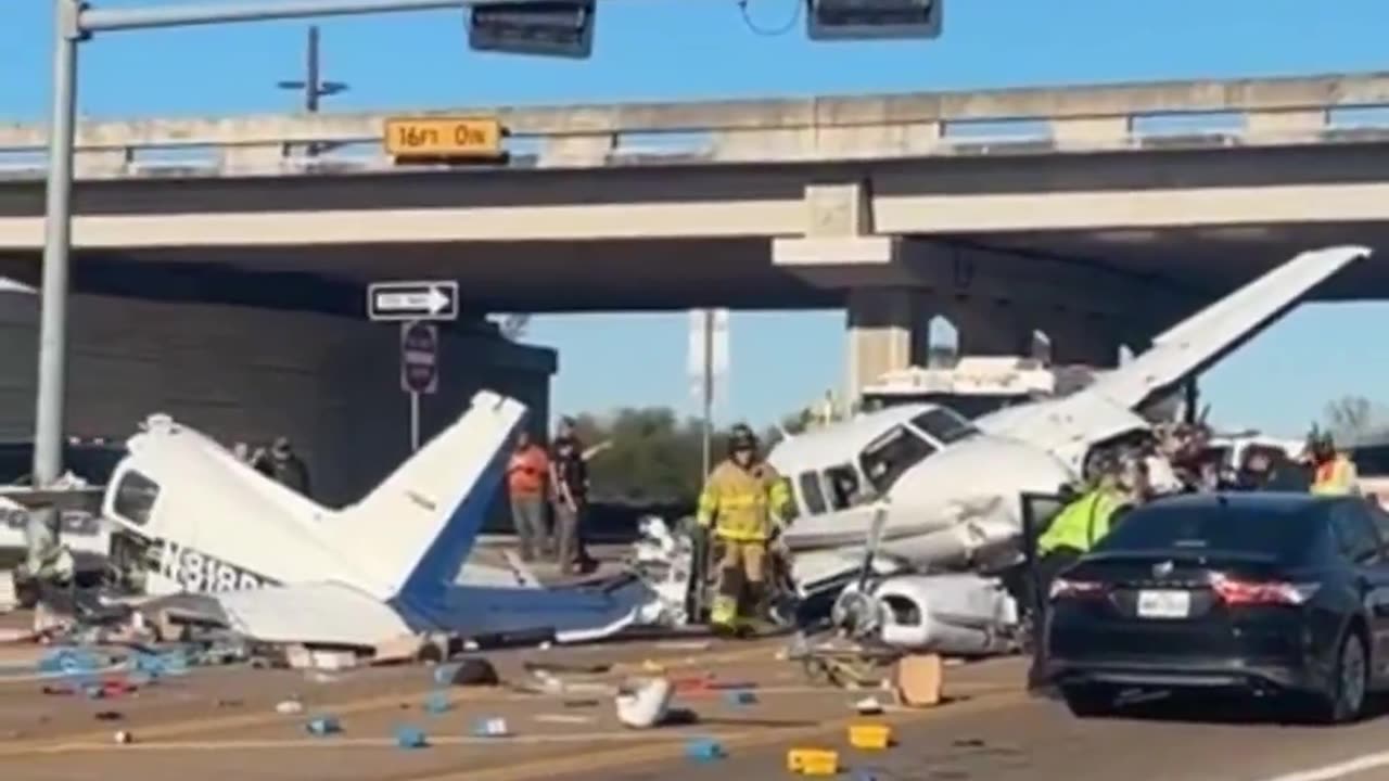 Small Plane Crashes Into Cars During Emergency Landing on Busy Interstate