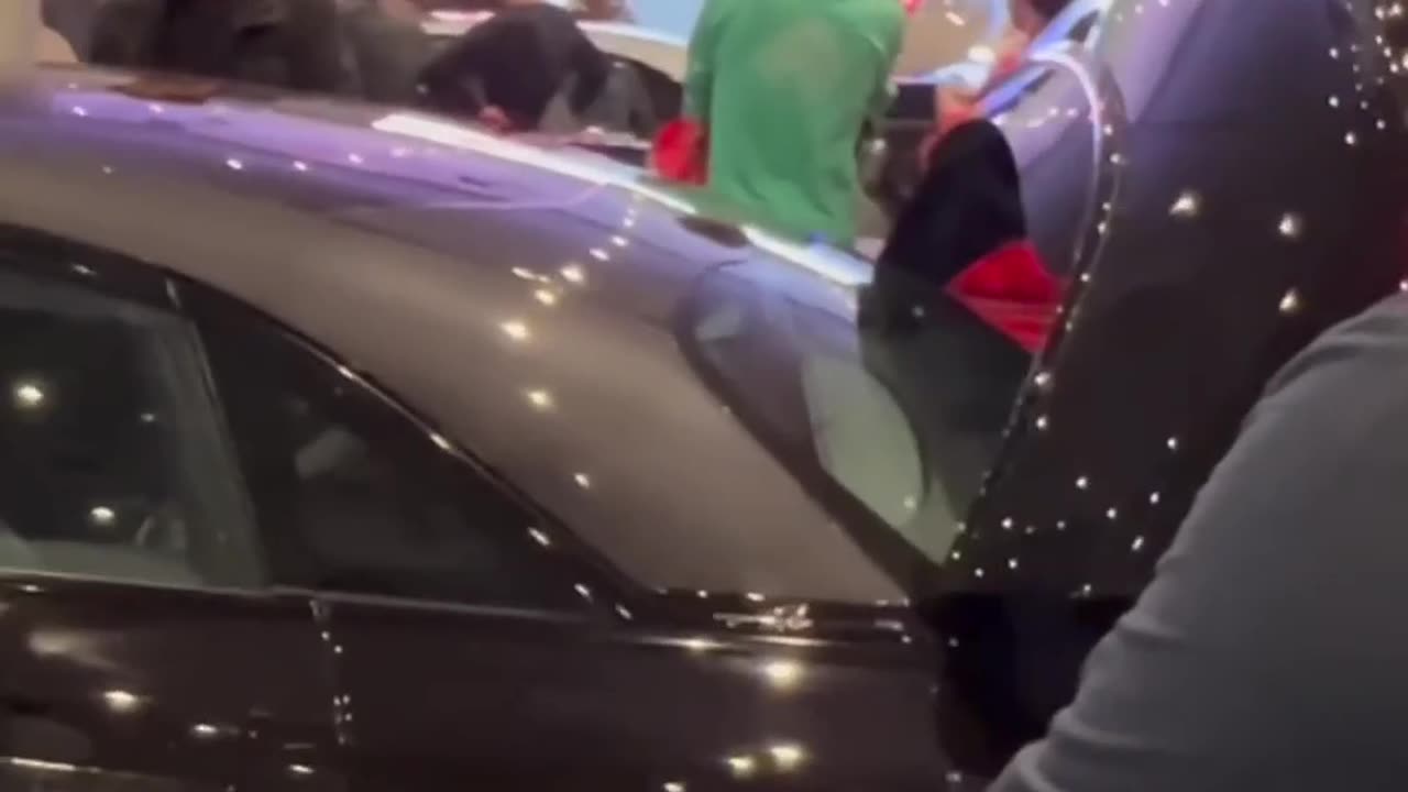 Lucid Touring with Stealth Package and Glass Roof: Review and Charging Issues