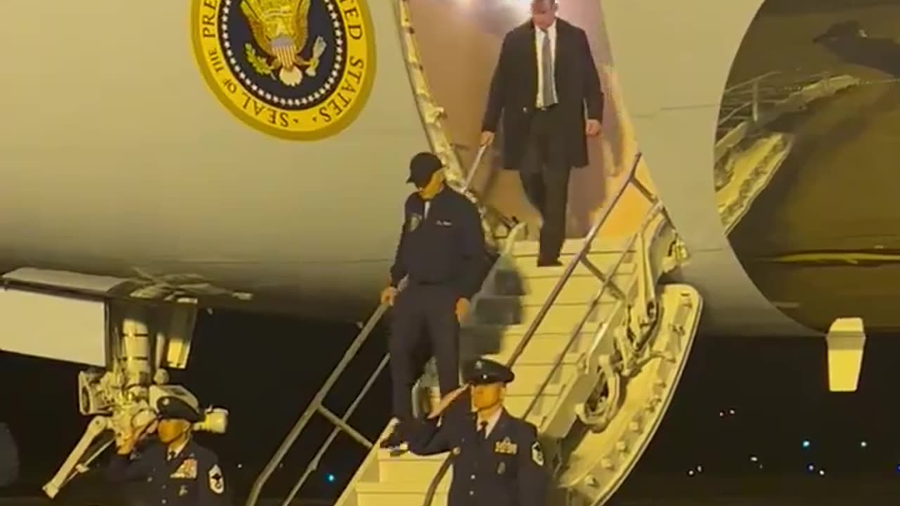 Plane Tired: COVID Biden Looks Exhausted Walking Off Air Force One in Delaware [Watch]