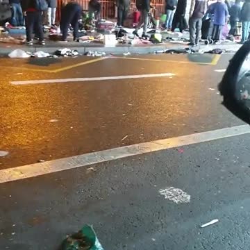 tourist arrives in Paris and can’t believe his eyes when seeing how some of the streets