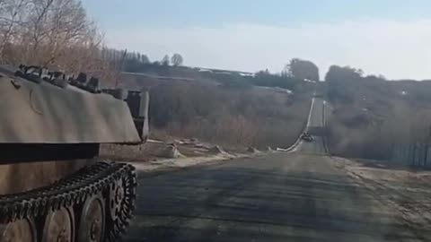 Russian Armoured Vehicle runs out of Fuel and Encounters Ukrainian Driver