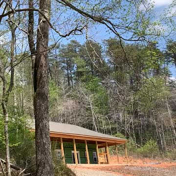 Our Honeybees are on the MOVE! 2nd Swarm of the '22 Season! 🤗