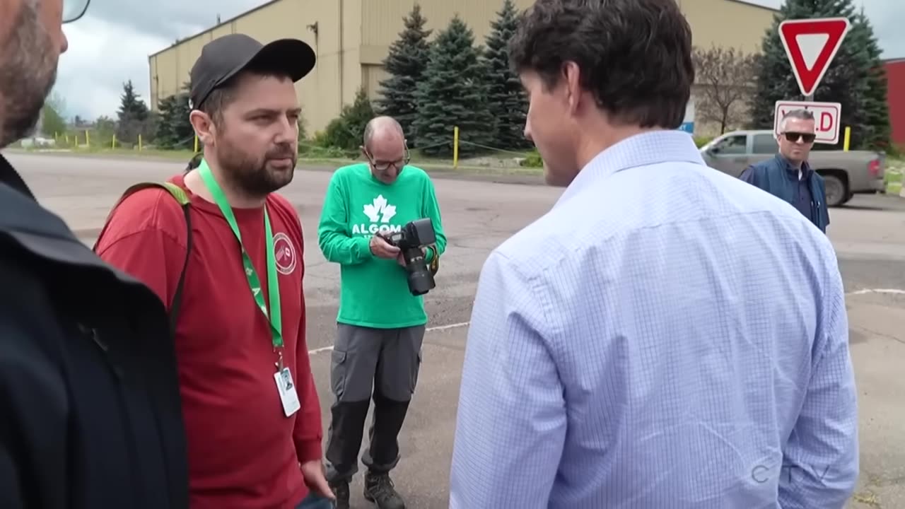 Leftist Canadian PM Trudeau Gets OWNED to His Face by Steel Worker