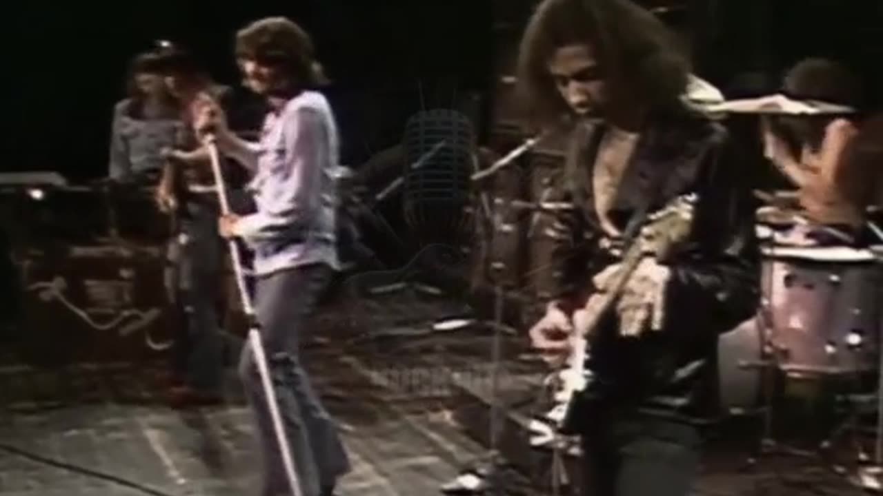 Smoke On The Water - Deep Purple ( Live )