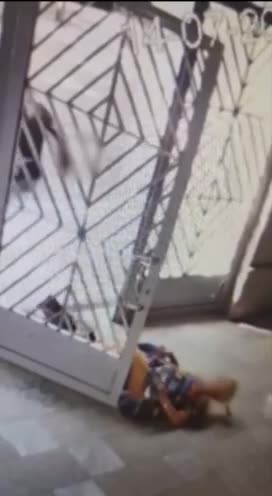 🇮🇹 Siamo nella favela conosciuta come Milano, zona Cenisio....