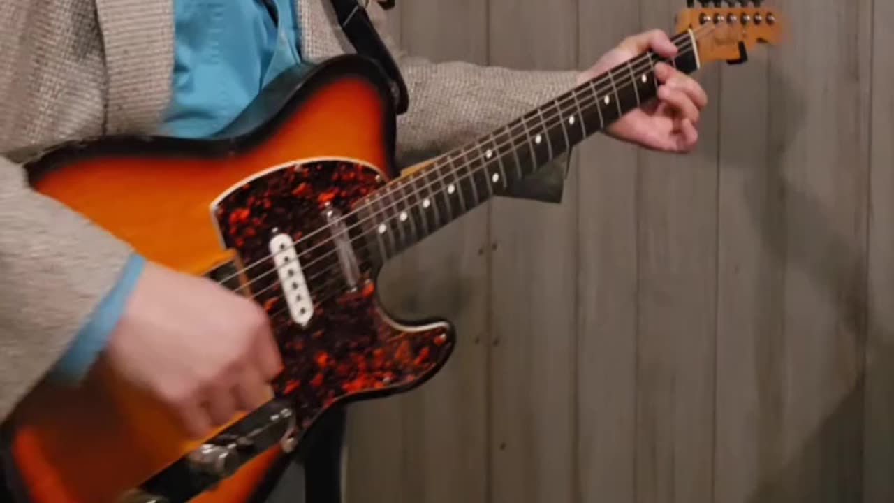 Fender sunburst telecaster sound demonstration.