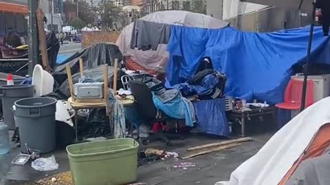 Los Angeles via @Retardsoftiktok