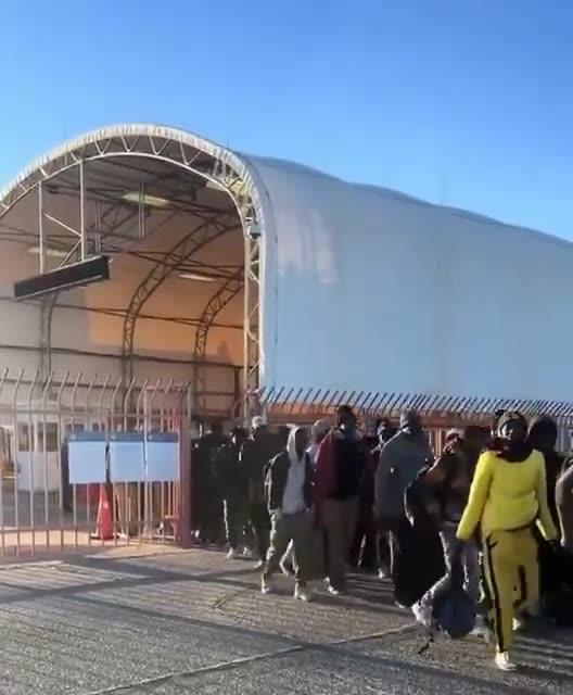 Border Crisis- Kari Lake talks about flooding ILLEGAL MIGRANTS to our Birders