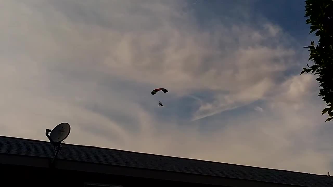 Is it a bird or a plane? No Its Parasailing In Yuma Az