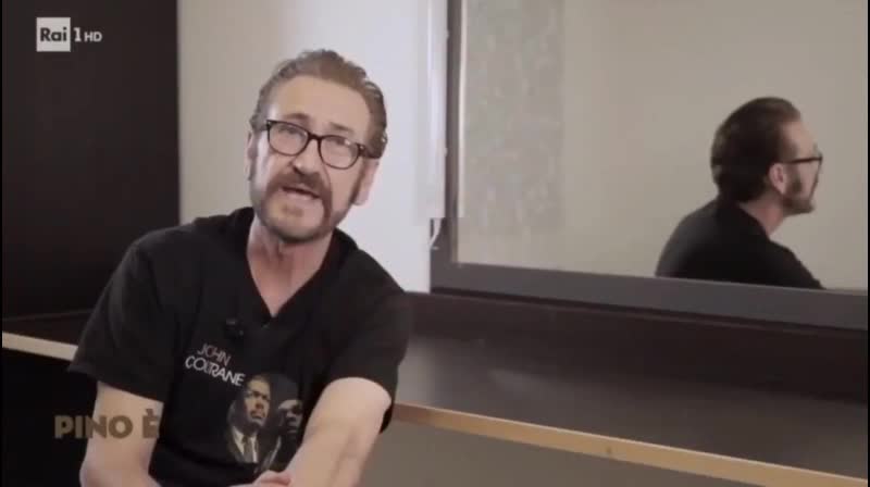 ► ♪♫ Notte che se ne va - Pino Daniele