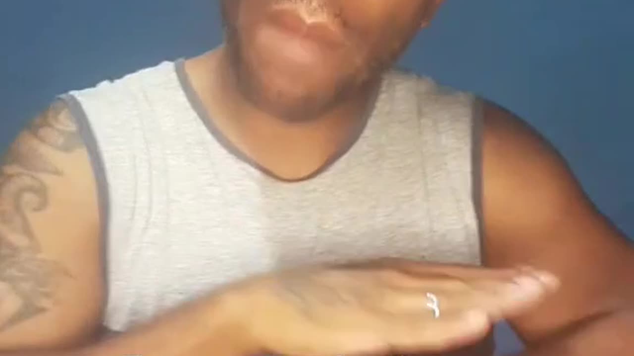 Eu com meu irmão que tem a metade da minha idade #dublagem