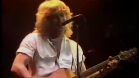 Status Quo - Living On An Island