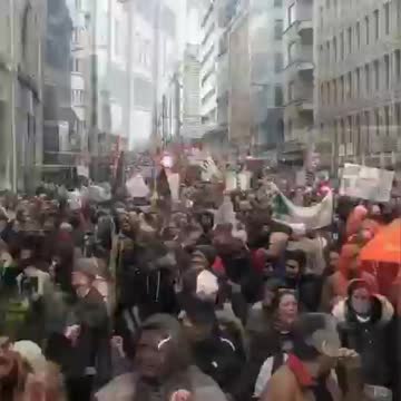 🔴[BELGIA] GIGANTYCZNE PROTESTY W BRUKSELI, BLISKO 150 000 LUDZI PRZECIWKO SEGREGACJI SANITARNEJ