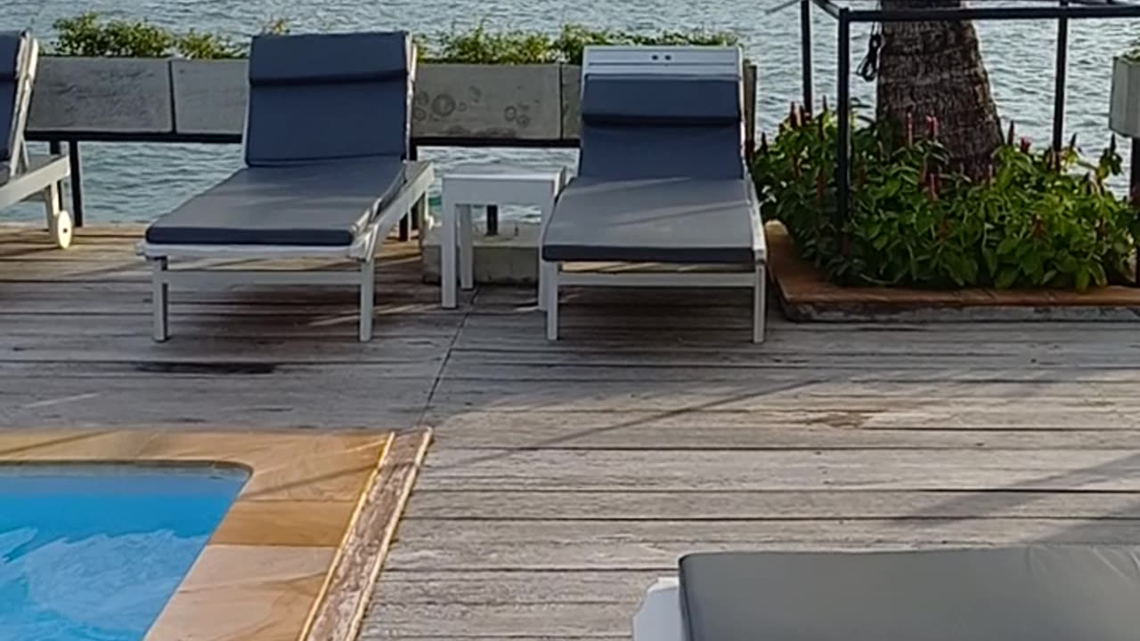 Koh Apikjun resort, Koh Kong