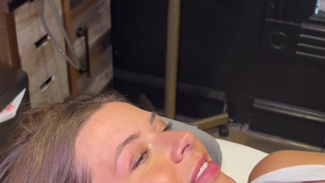 Hilarious Underarm Waxing with Sexy Smooth Tickled Pink Hard Wax by @skinwithsofia