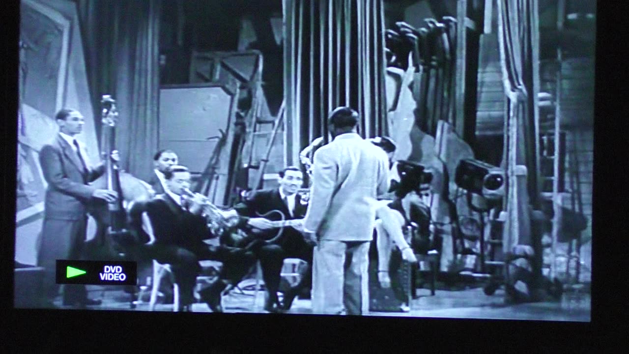 R & B classic from 1947 movie "Reet, Petite & Gone"- Louis Jordon!