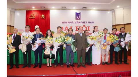 CTN - Văn Thơ Và Bạo Lực