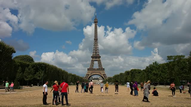 la tour eiffel