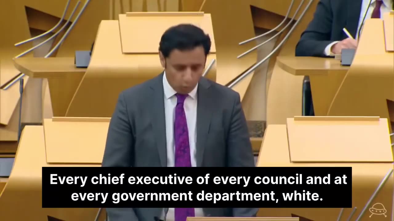 Muslim of Pakistani ancestry and Scottish Labour leader Anas Sarwar hates white people