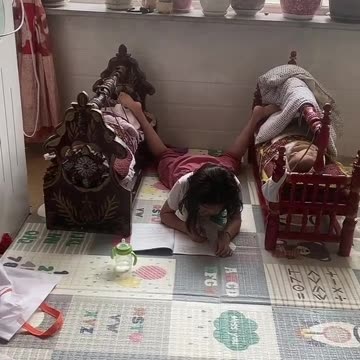 "The Ultimate Guide to Being a Responsible Sister: Nurturing Bonds and Leading by Example"