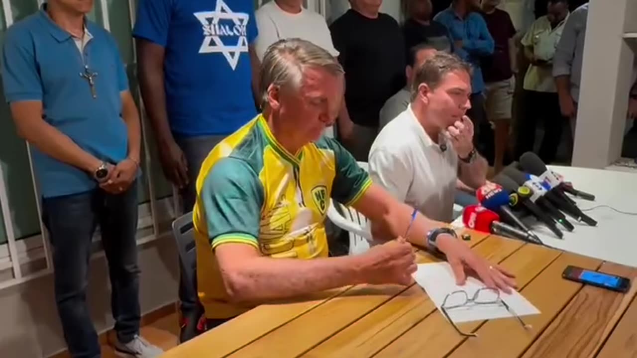 Bolsonaro agradece a todos que votaram em seu partido