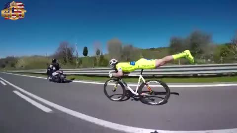 Cyclist Uses Superman Position To Blow By Competitors