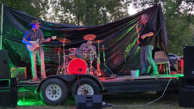 Phoenix Phire "I Get Off"