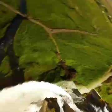 Waterfall with Pink Floyd tune