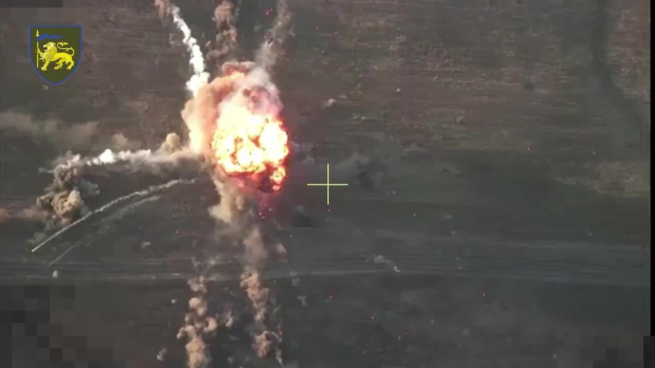 🔥👏 Incredible detonation of ammunition of a Russian turtle tank as a result of a