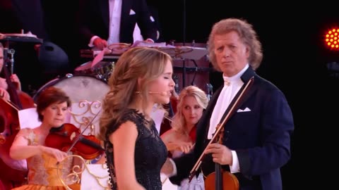 15 Year Old Emma Kok Sings Voilà – André Rieu, Maastricht