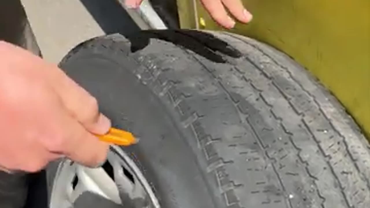 Slashing Tires! The Angry Ex! That was unexpected!