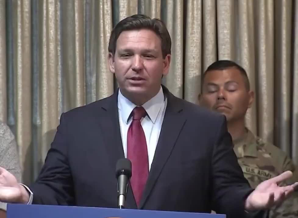 DeSantis Has The GREATEST Reaction After Finding Out Elon Musk Supports Him